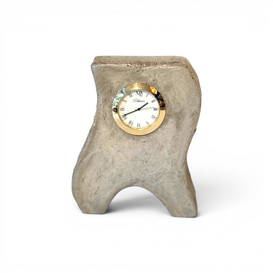 Horloge en beton armé