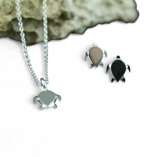 Petit pendentif tortue en argent sterling par Sonia Imbeault