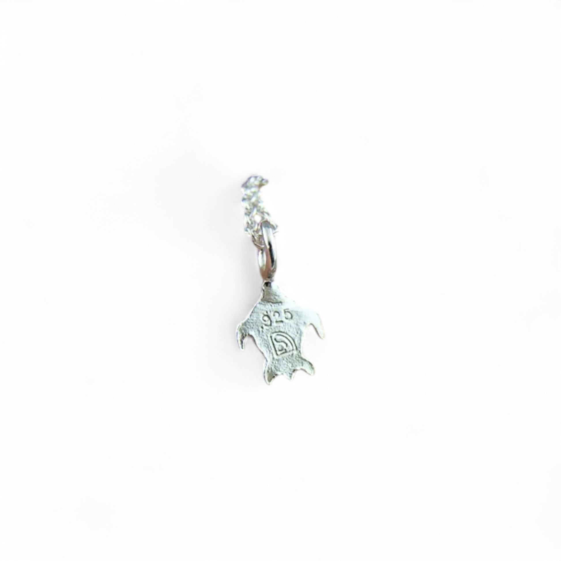 Petit pendentif tortue en argent sterling par Sonia Imbeault