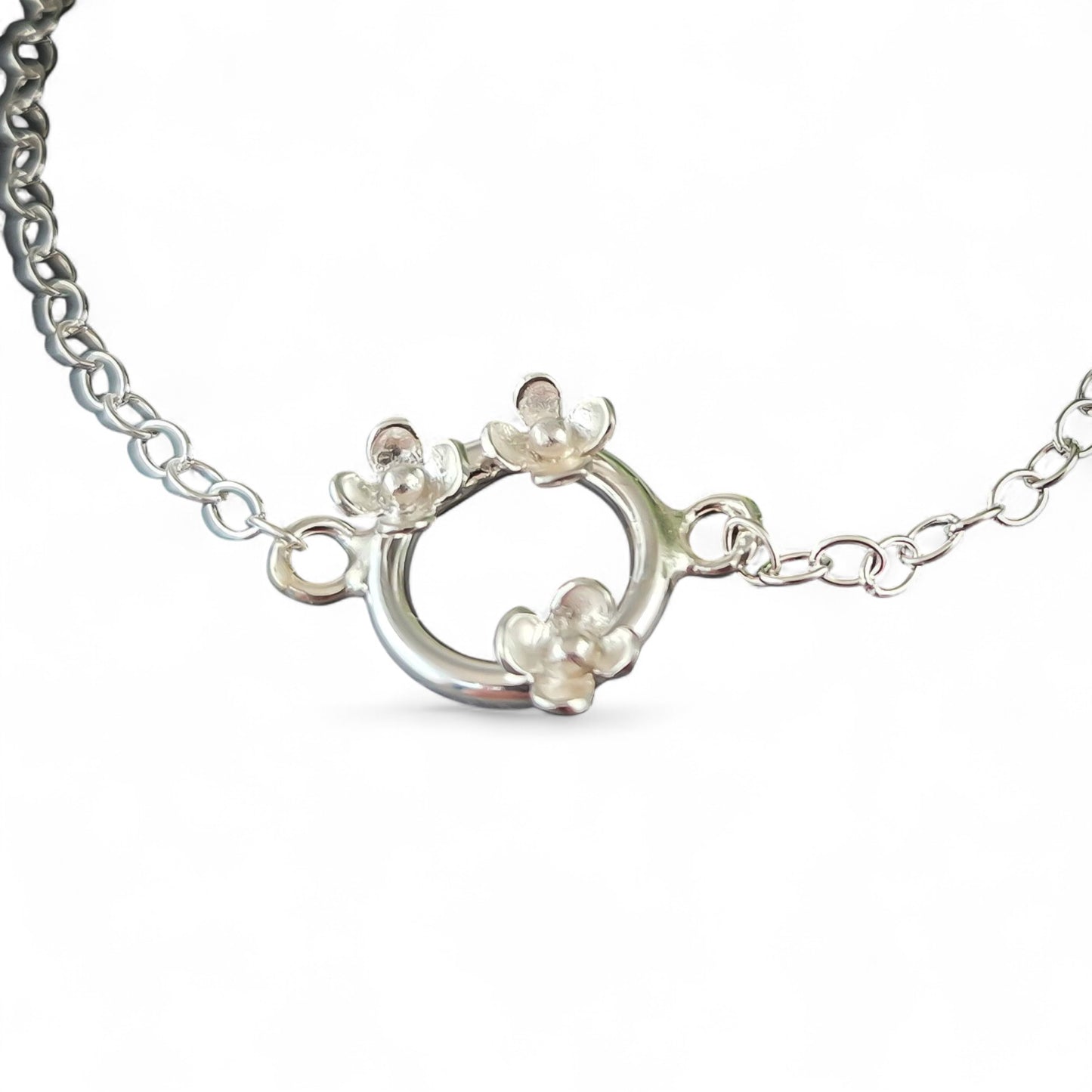 Bracelet ajustable en argent sterling Fleur de Lilas par Sonia Imbeault