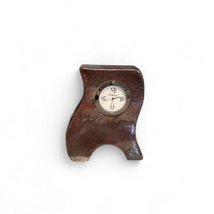 Hotrloge bronze avec irridescence par Karine Pellerin