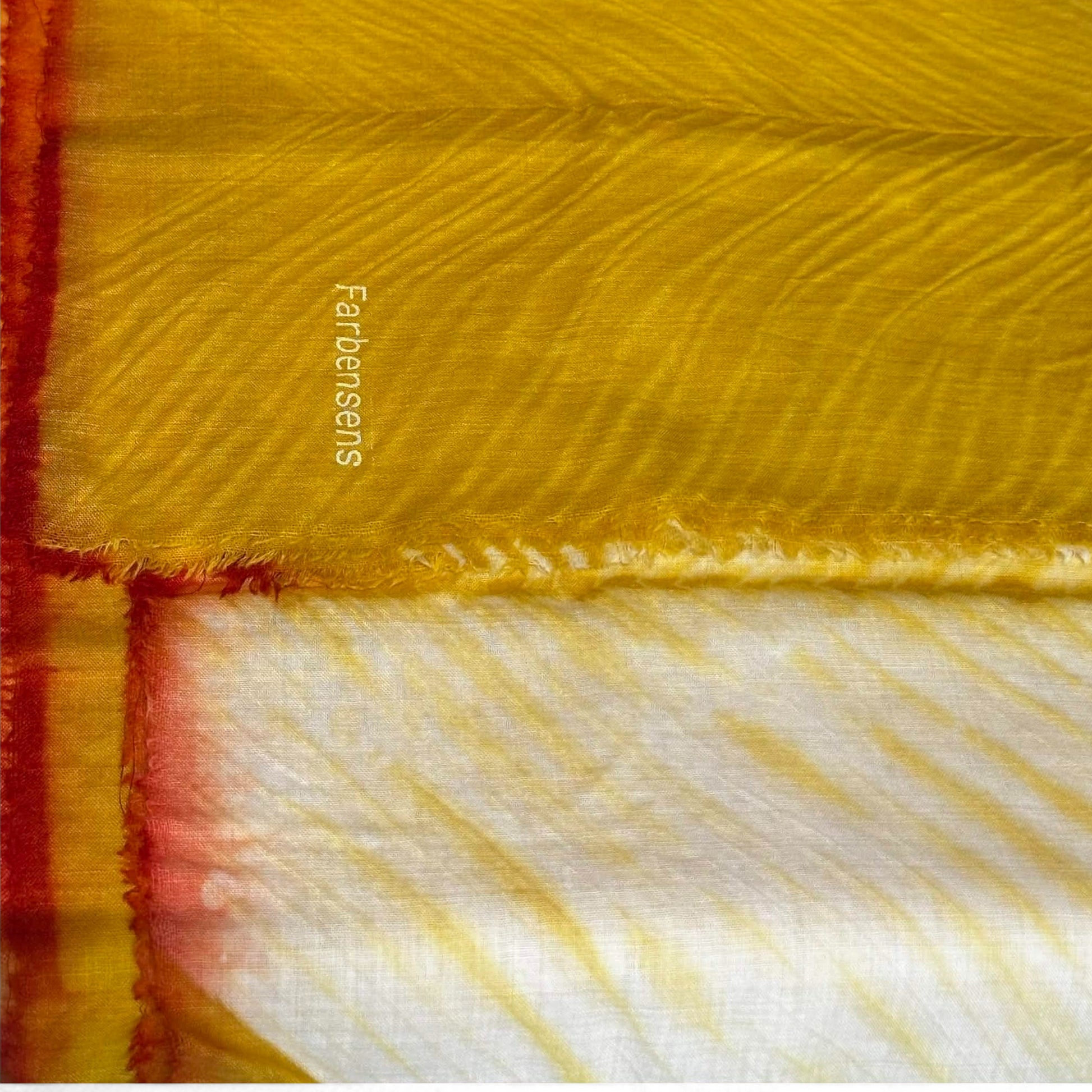 Foulard jaune – Verge d’or du Canada par Farbensens