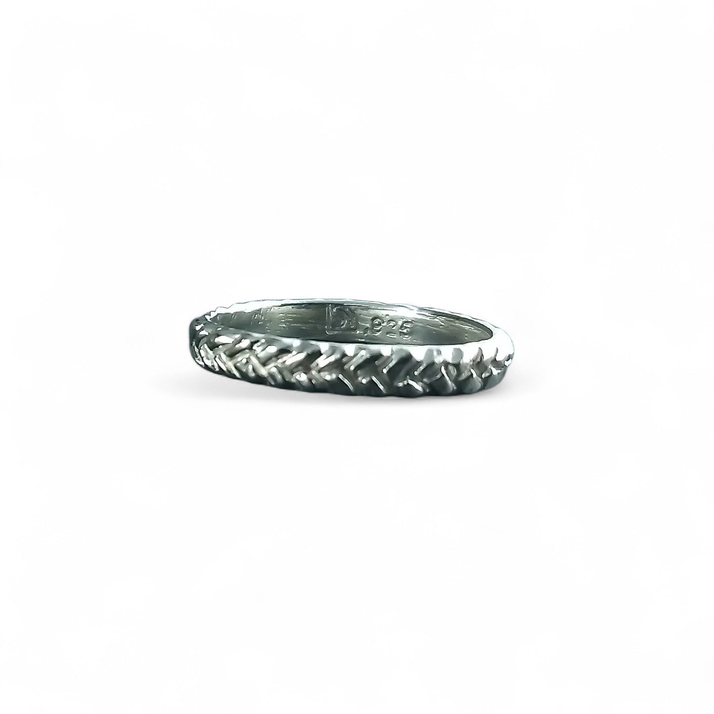 Petite bague tressée en argent sterling par Sonia Imbeault