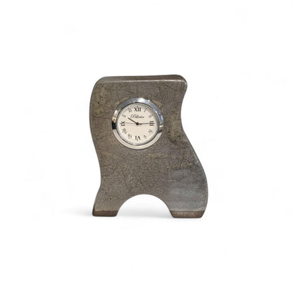 Horloge grise fumée en céramique par Karine Pellerin