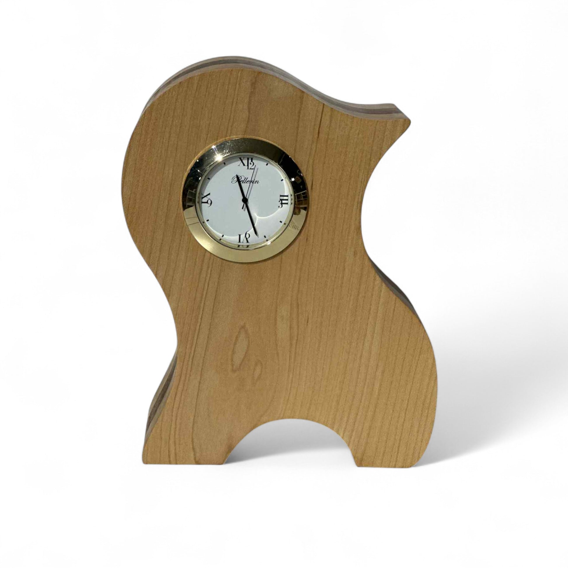 Horloge en bois massif par Karine Pellerin